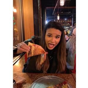 Meet your Posher, Dyana